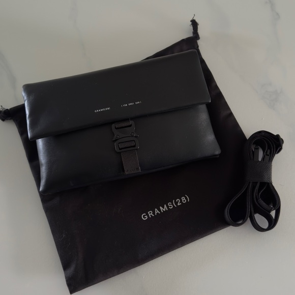 158 Travel Wallet Sling